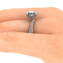 Oval Moissanite Rolling Rings Engagement Ring