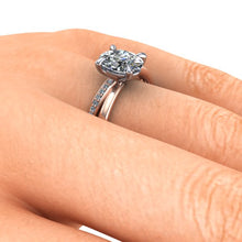 Oval Moissanite Rolling Rings Engagement Ring